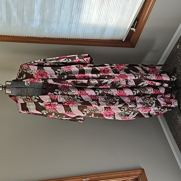 serenada Intimates & Sleepwear Vintage Robe And Nightgown Set